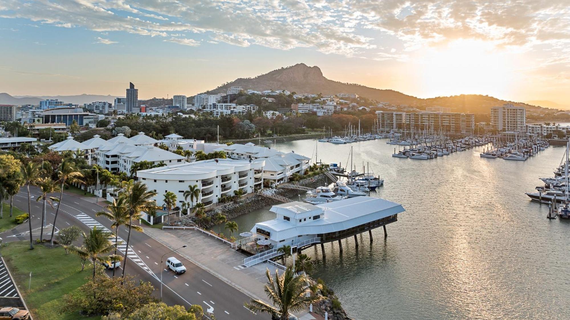 The Pier Pods On The Water- 50M From Townsville Bus Terminal And Ferry Terminal- Passport Id Requried Exteriér fotografie