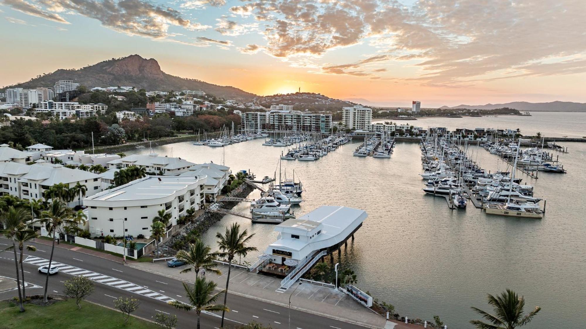 The Pier Pods On The Water- 50M From Townsville Bus Terminal And Ferry Terminal- Passport Id Requried Exteriér fotografie