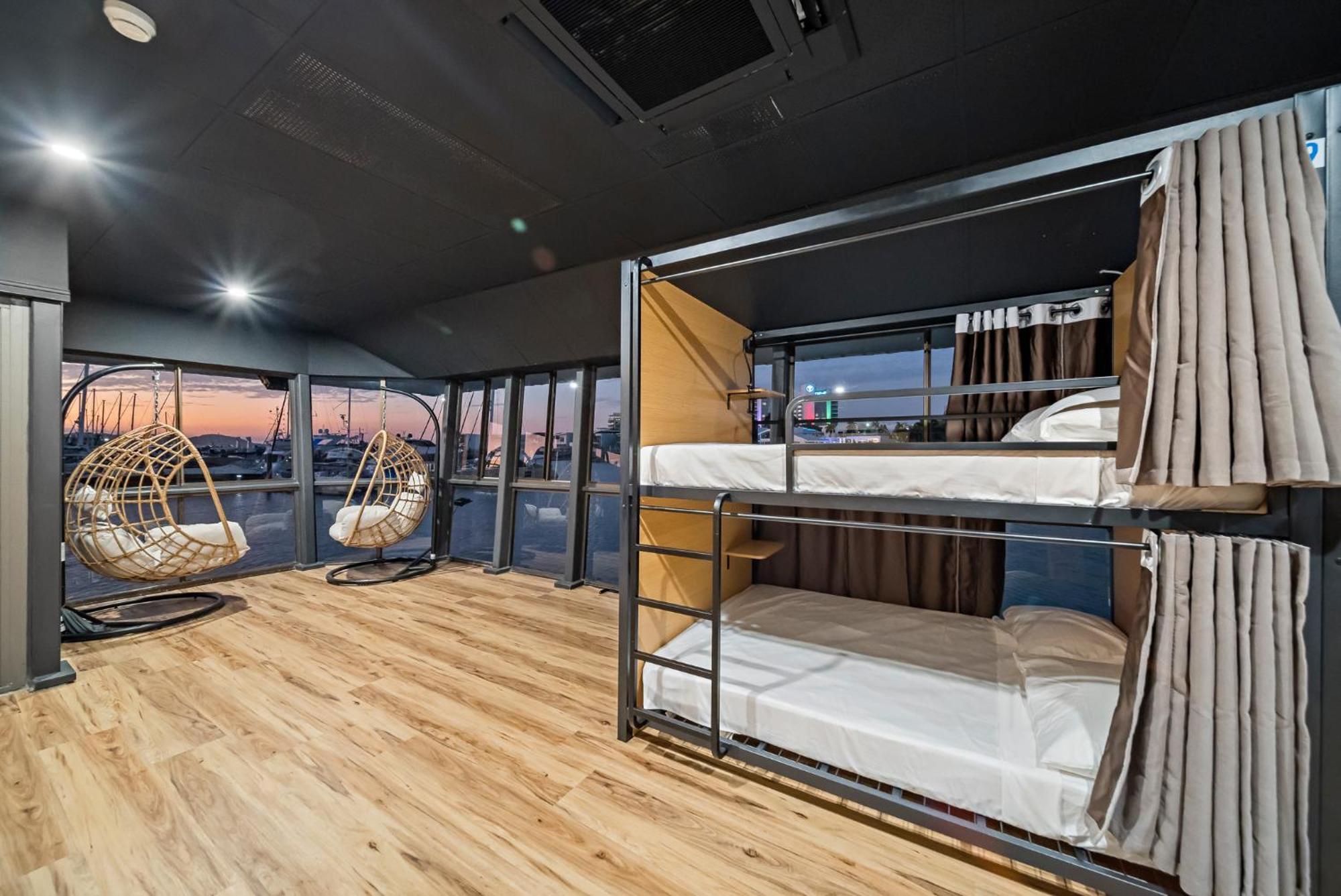 The Pier Pods On The Water- 50M From Townsville Bus Terminal And Ferry Terminal- Passport Id Requried Exteriér fotografie