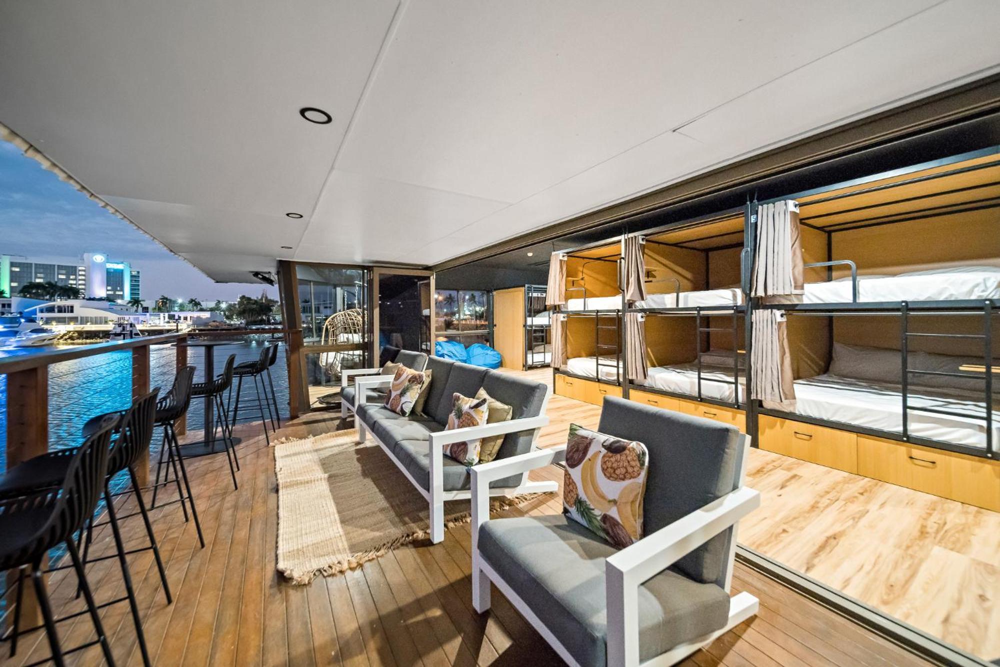 The Pier Pods On The Water- 50M From Townsville Bus Terminal And Ferry Terminal- Passport Id Requried Exteriér fotografie